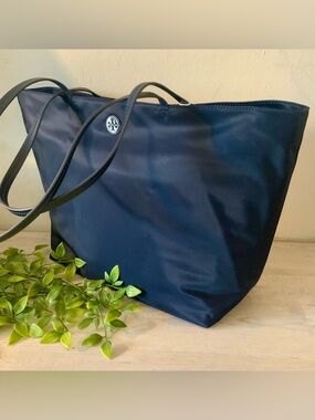 NWT TORY BURCH LARGE NYLON TOTE NAVY